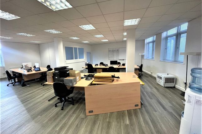 Office to let in Balfour House High Road, North Finchley