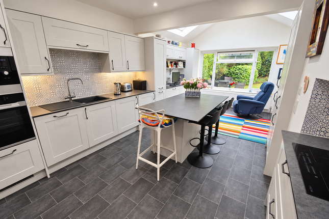Redburn Avenue, Bradford photo 4