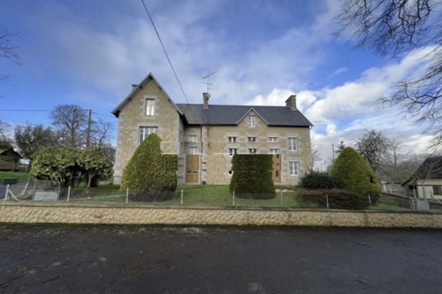 Detached house for sale in Romagny, Basse-Normandie, 50140, France