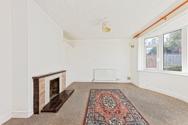 5, Meadway, Dover photo 2