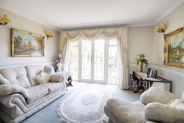 20, Colston Crescent, Goffs Oak photo 4