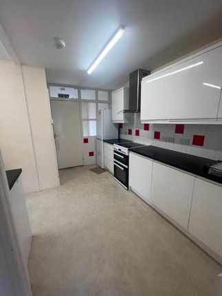 Second Floor Flat, Helston photo 3