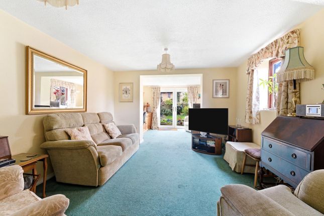 23, Mill Close, Banbury photo 4