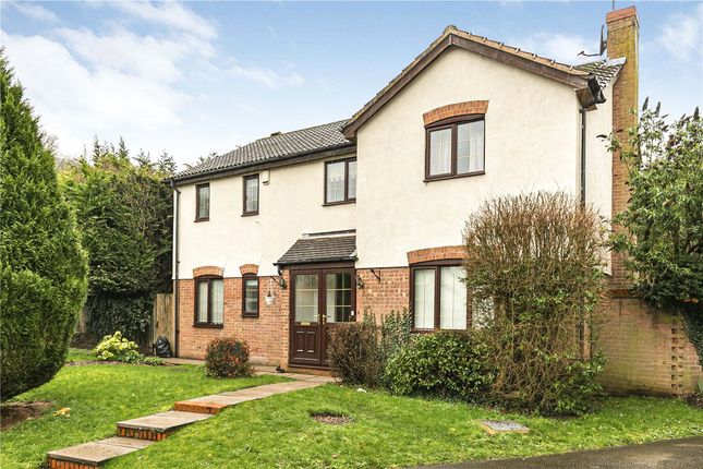 Thumbnail Detached house for sale in Mount Pleasant Close, Hatfield, Hertfordshire