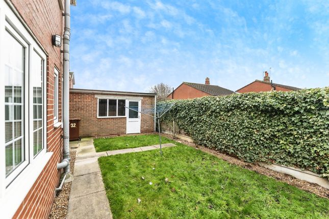 32, Langdale Drive, Pontefract photo 4