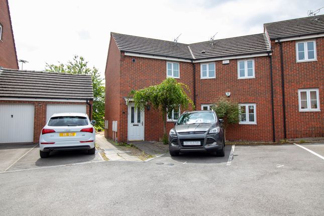 Thumbnail Flat for sale in Rotherham Road North, Halfway