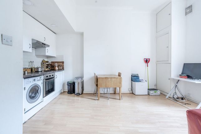 Eardley Crescent, Earls Court photo 4