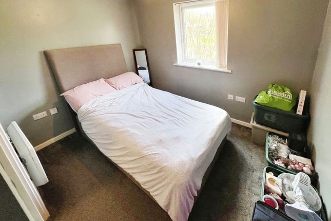 Flat to rent in Hartley Court, Stoke-On-Trent, Staffordshire