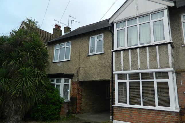 Maisonette for sale in Alton Place, Willoughby Road, Langley, Berkshire