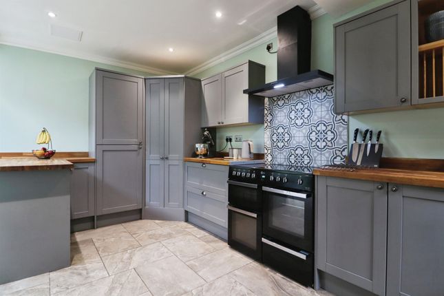 16, Fair View, Porth photo 5