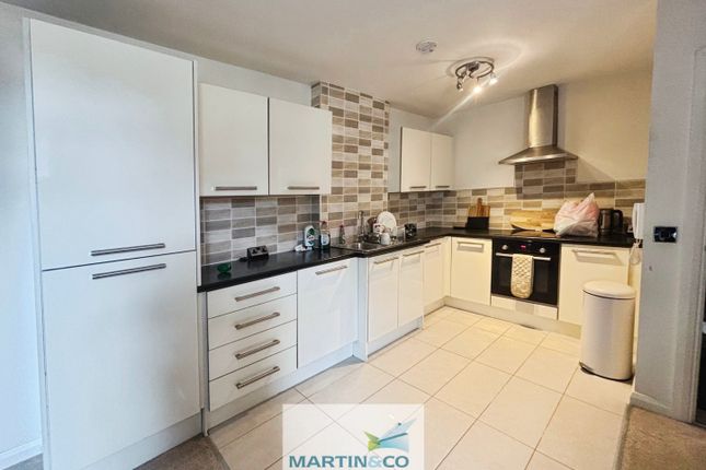 7, Grove Court, Worksop photo 2