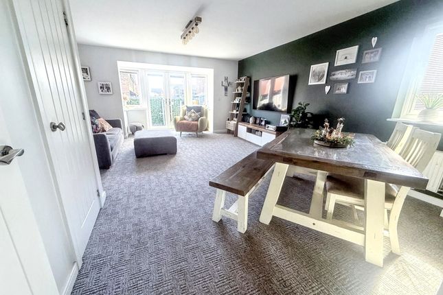 32, Newstead Road, Cramlington photo 2