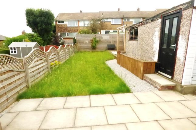 19, Calverley Drive, Leeds photo 2