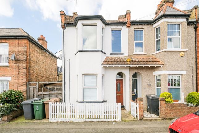 Thumbnail Flat to rent in Springfield Road, London