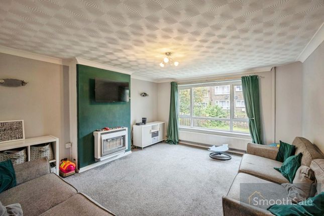 72, Saint Albans Close, Scunthorpe photo 3