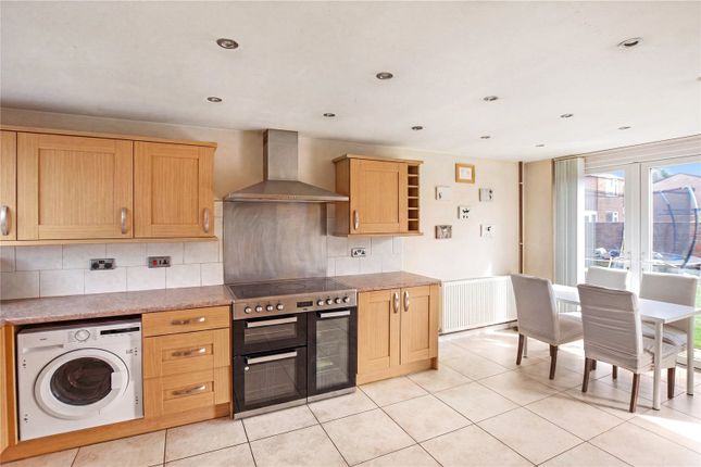 16, Hanbury Walk, Kent photo 4