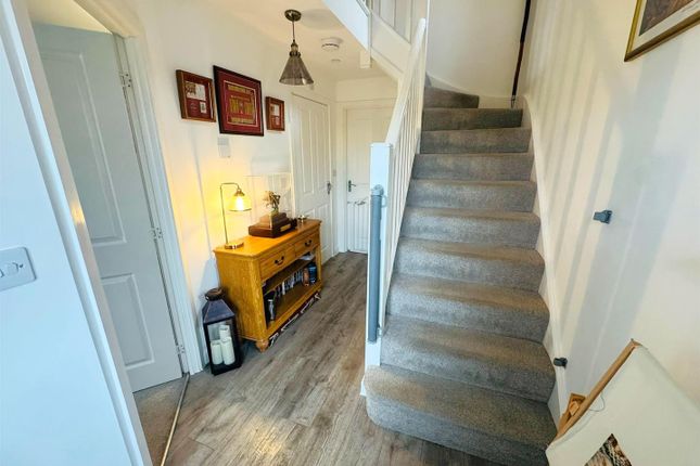 10, Clos Y Nant, Kidwelly photo 2