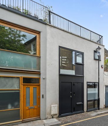 Town house to rent in Pottery Lane, London