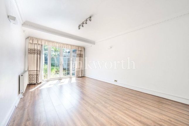 104, Hodford Road, London photo 2