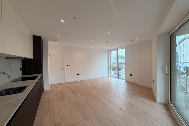 649 - Flat 3, High Road Leyton, Leyton photo 2