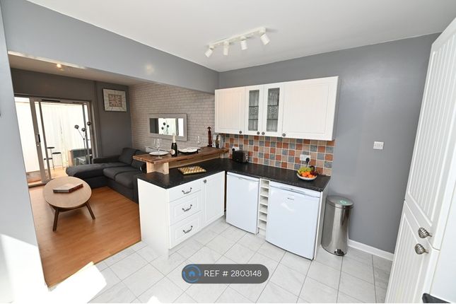 Wilmer Road, Eastleigh photo 5
