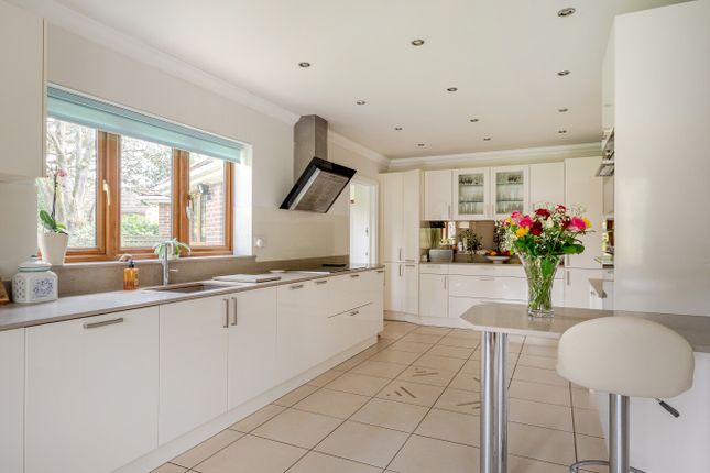 3, Hermitage Close, New Milton photo 3