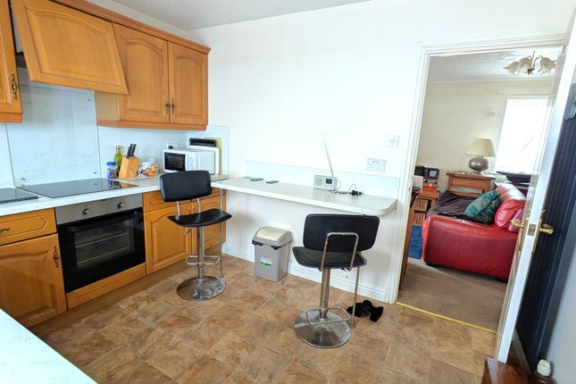 14 Kent Avenue, St. Austell photo 4