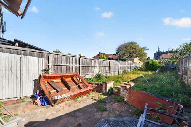 6, Dorchester Road, Morden photo 4