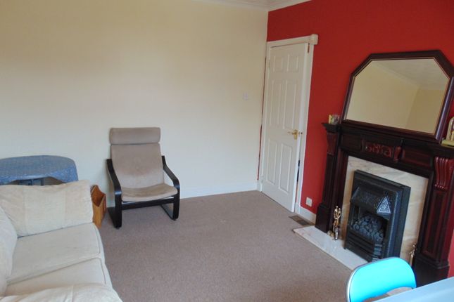 Flat to rent in Riddochill Crescent, Blackburn, West Lothian