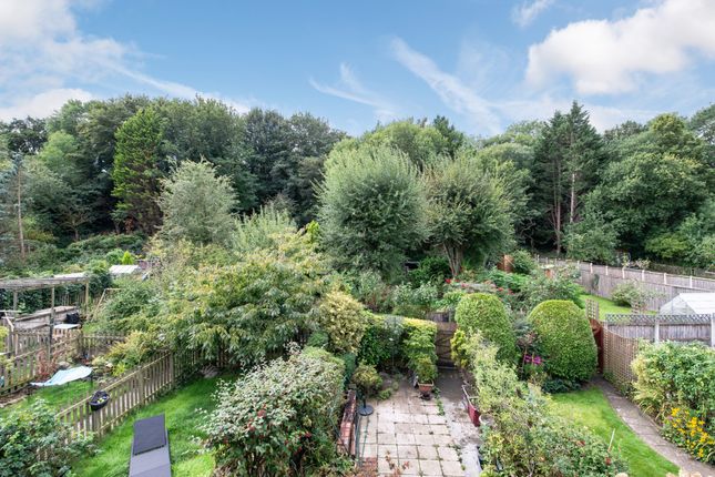 35, Aire View Avenue, West Yorkshire photo 4