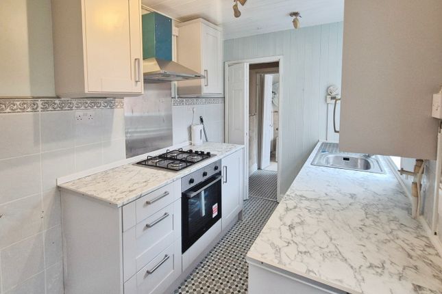 39, Basford Park Road, Newcastle photo 3