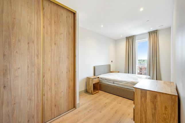 3 Bed,, The Draper, Beaufort Park photo 3