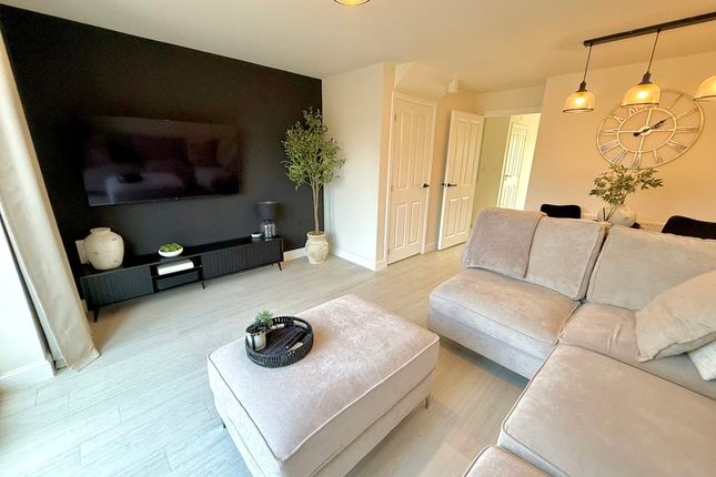 37, Betony Meadow, Linmere photo 2