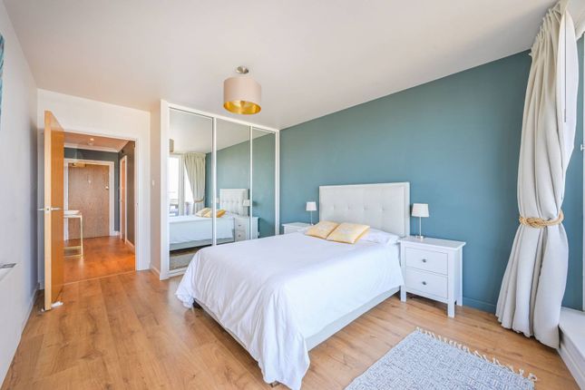 1-bed flat on Basin Approach, Limehouse, £525,000