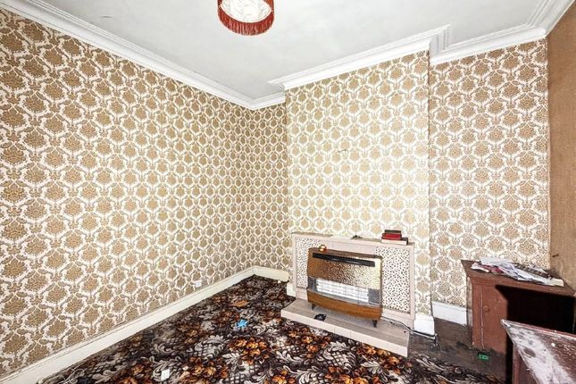 11, Peacock Avenue, Salford photo 3