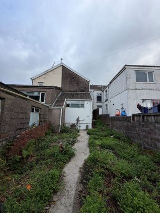 25, Waun Goch Terrace, Bridgend photo 2