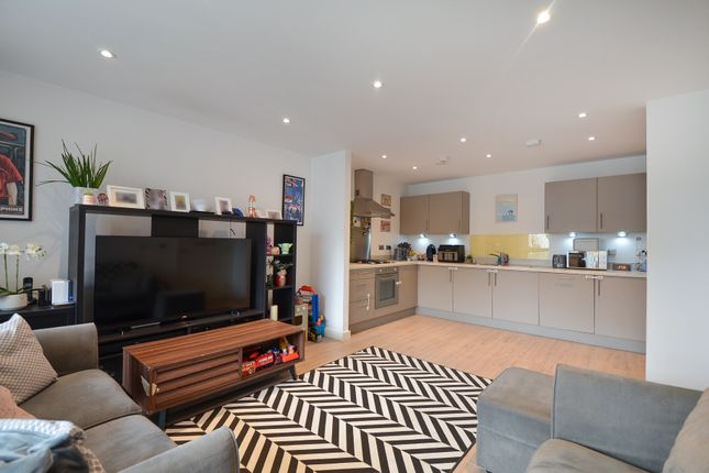 Thumbnail Flat for sale in Norman Road, London