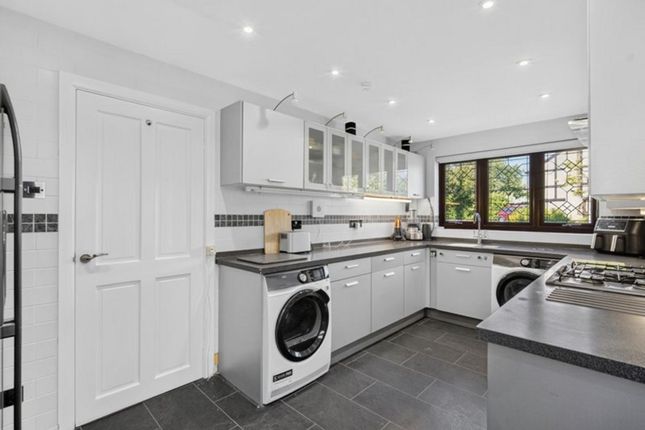 8, Ffordd-y-barcer, Cardiff photo 2