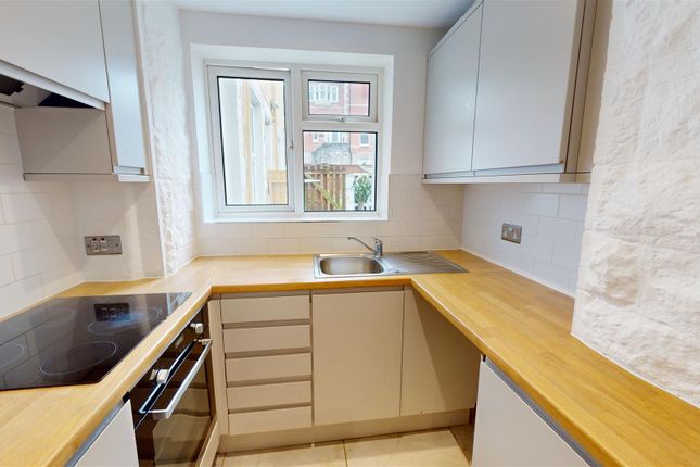 Flat 2, 34, Park Road, Swanage photo 2
