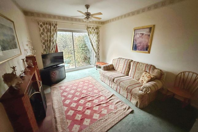 9 Almond Way, Earl Shilton photo 3