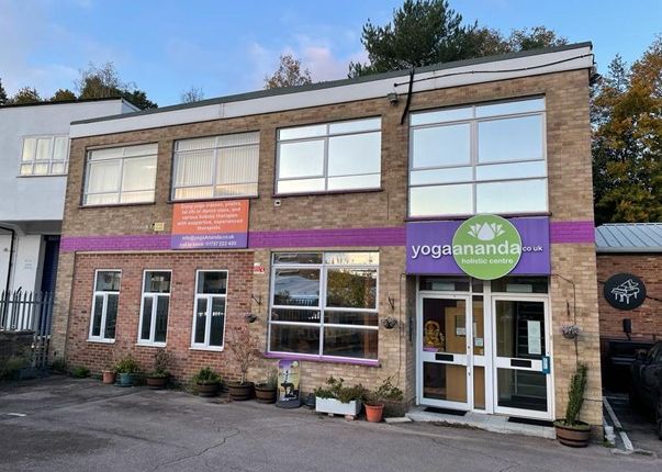 Office to let in Albert Road North, Reigate