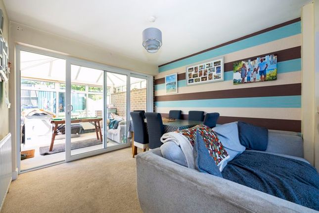 14, Hurstshaw Gardens, Heathfield photo 3