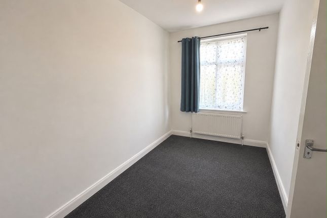 96 Coldharbour Lane, HAYES photo 5