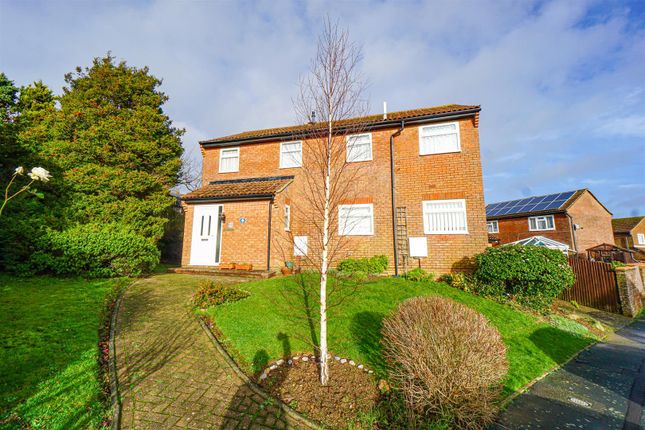 Detached house for sale in Winterbourne Close, Hastings