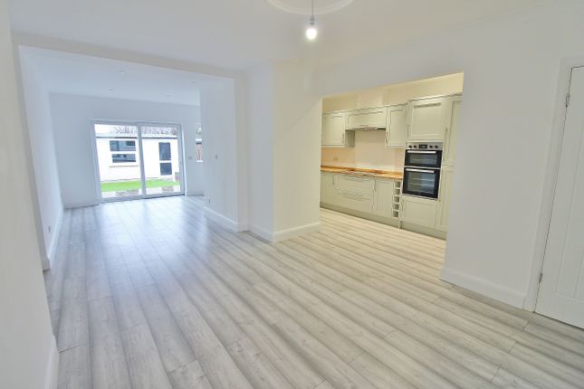 155, Hayling Avenue, Portsmouth photo 2