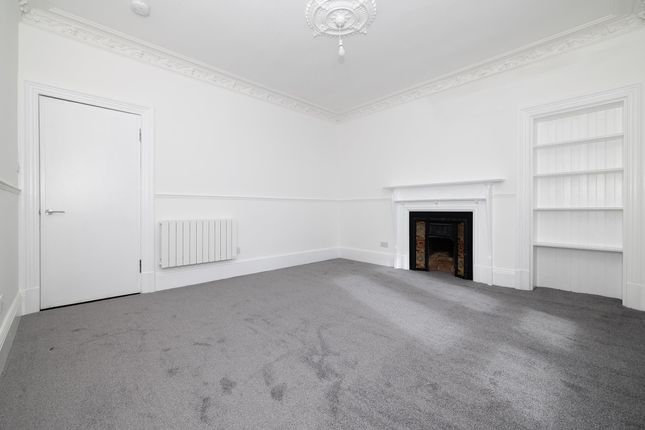 Flat to rent in Clepington Road, Dundee