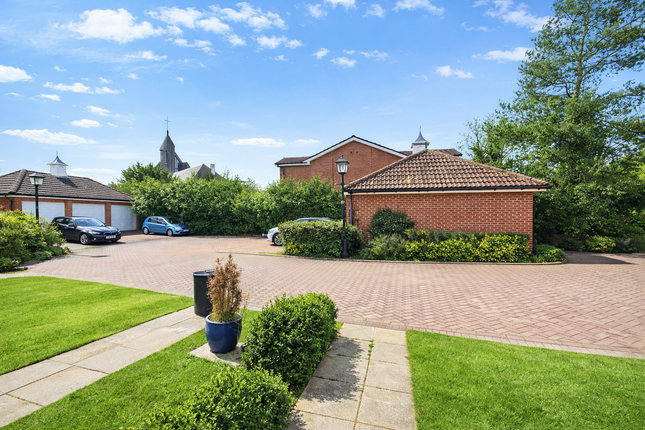 6, Healy Drive, Orpington photo 2