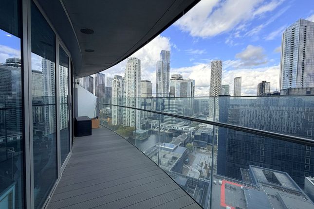 2007(L2), Arena Tower, London photo 2
