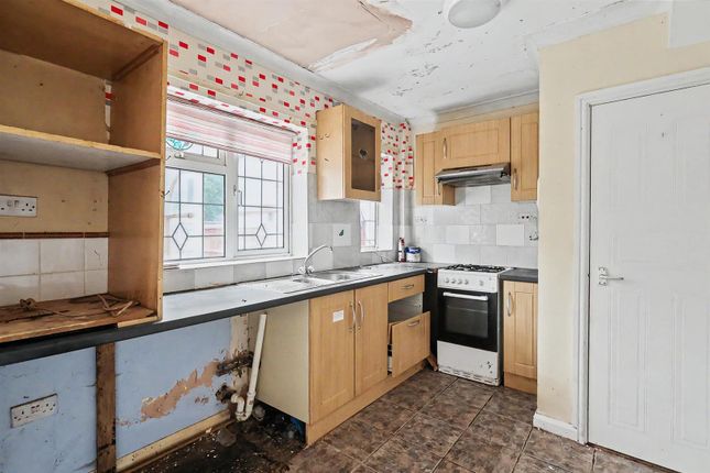 14, Seaton Crescent, Nottingham photo 4