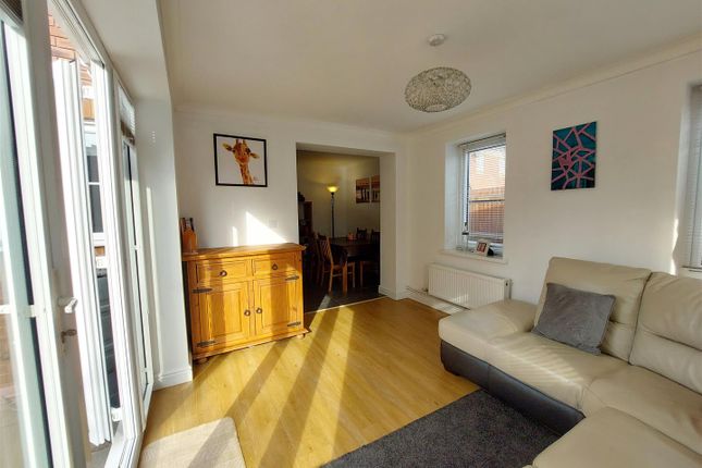 Town house for sale in Six Mills Avenue, Gorseinon, Swansea
